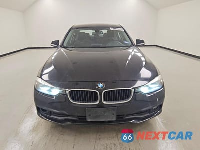 Piąte zdjęcie samochodu w środku: 2017 BMW 320 I VIN:WBA8E1G34HNU15957 - miniatura