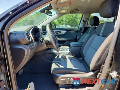 Zdjęcie 7 z 14 samochodu: 2025 CHEVROLET BLAZER 2LT VIN:3GNKBCR42SS210788 - miniatura