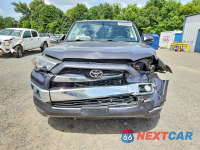 Piąte zdjęcie samochodu w środku: 2015 TOYOTA 4RUNNER LIMITED VIN:JTEZU5JR4F5096261 - miniatura