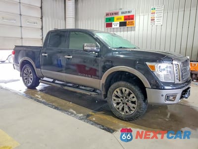Czwarte zdjęcie samochodu z boku: 2018 NISSAN TITAN S VIN:1N6AA1E57JN541477 - miniatura