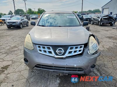 Piąte zdjęcie samochodu w środku: 2011 NISSAN ROGUE S VIN:JN8AS5MT0BW165406 - miniatura