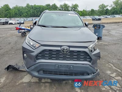 Piąte zdjęcie samochodu w środku: 2020 TOYOTA RAV4 XLE VIN:2T3W1RFV9LC058284 - miniatura