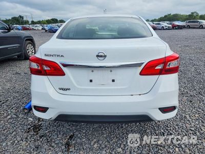 Zdjęcie 6 z 12 samochodu: 2017 NISSAN SENTRA S VIN:3N1AB7AP5HY378967 - miniatura
