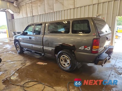 Drugie zdjęcie samochodu z przodu: 2002 CHEVROLET SILVERADO K1500 VIN:2GCEK19V321112044 - miniatura