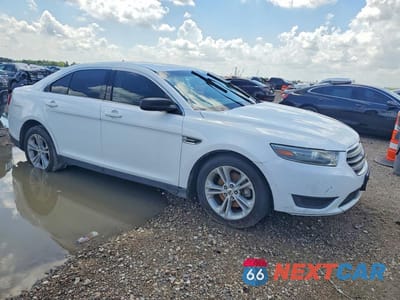 Czwarte zdjęcie samochodu z boku: 2018 FORD TAURUS SE VIN:1FAHP2D87JG117180 - miniatura