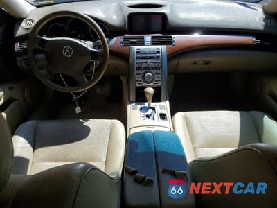 Zdjęcie 8 z 12 samochodu: 2005 ACURA RL VIN:JH4KB165X5C010597 - miniatura