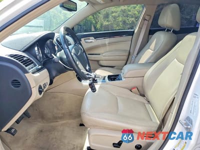 Zdjęcie 7 z 13 samochodu: 2013 CHRYSLER 300 VIN:2C3CCAAG2DH530093 - miniatura