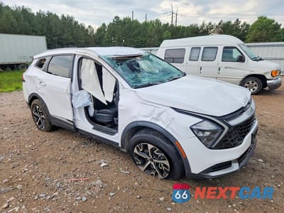Czwarte zdjęcie samochodu z boku: 2023 KIA SPORTAGE EX VIN:5XYK3CAF7PG131628 - miniatura