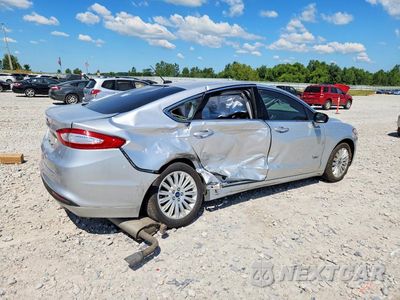 Trzecie zdjęcie samochodu z tyłu: 2016 FORD FUSION SE PHEV VIN:3FA6P0PUXGR338875 - miniatura