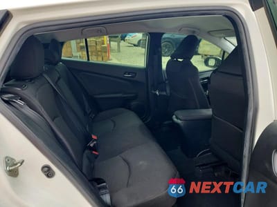 Zdjęcie 10 z 13 samochodu: 2020 TOYOTA PRIUS LE VIN:JTDKARFU9L3116191 - miniatura