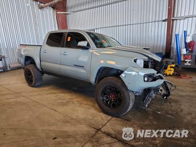 Czwarte zdjęcie samochodu z boku: 2023 TOYOTA TACOMA TRD SPORT VIN:3TMCZ5AN9PM592547 - miniatura