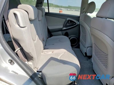 Zdjęcie 11 z 13 samochodu: 2007 TOYOTA RAV4 LIMITED VIN:JTMBD31V975100099 - miniatura