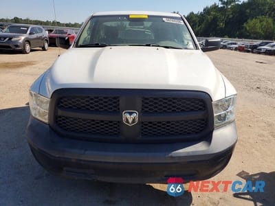 Piąte zdjęcie samochodu w środku: 2017 RAM 1500 ST VIN:3C6JR6DT0HG787192 - miniatura