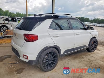 Trzecie zdjęcie samochodu z tyłu: 2022 HYUNDAI VENUE LIMITED VIN:KMHRC8A34NU163462 - miniatura