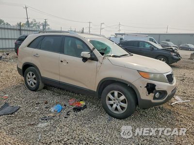 Czwarte zdjęcie samochodu z boku: 2011 KIA SORENTO LX VIN:5XYKT4A10BG073090 - miniatura