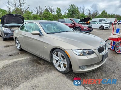 Czwarte zdjęcie samochodu z boku: 2007 BMW 335 I VIN:WBAWL73537PX49570 - miniatura
