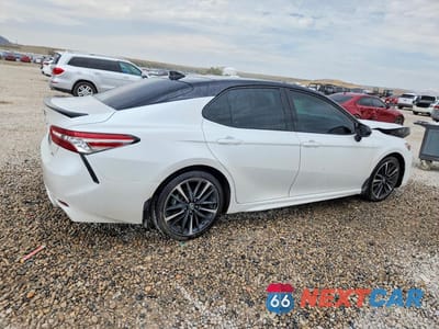 Trzecie zdjęcie samochodu z tyłu: 2019 TOYOTA CAMRY XSE VIN:4T1B61HK6KU259375 - miniatura