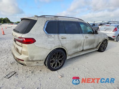 Trzecie zdjęcie samochodu z tyłu: 2019 BMW X7 XDRIVE50I VIN:5UXCX4C55KLS36313 - miniatura