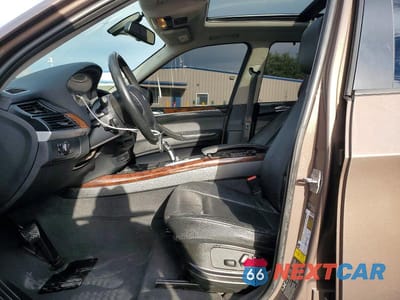 Zdjęcie 7 z 13 samochodu: 2013 BMW X5 XDRIVE35I VIN:5UXZV4C55D0B17314 - miniatura