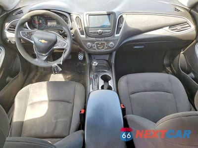 Zdjęcie 8 z 12 samochodu: 2016 CHEVROLET MALIBU LS VIN:1G1ZC5ST6GF256503 - miniatura
