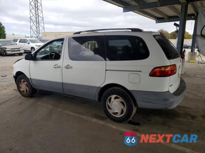 Drugie zdjęcie samochodu z przodu: 1999 TOYOTA SIENNA LE VIN:4T3ZF13C1XU148746 - miniatura