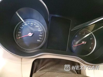 Zdjęcie 9 z 12 samochodu: 2015 MERCEDES-BENZ C 300 4MATIC VIN:55SWF4KB9FU009237 - miniatura