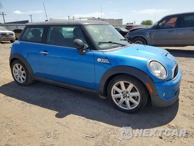 Czwarte zdjęcie samochodu z boku: 2011 MINI COOPER S VIN:WMWSV3C57BTY14910 - miniatura