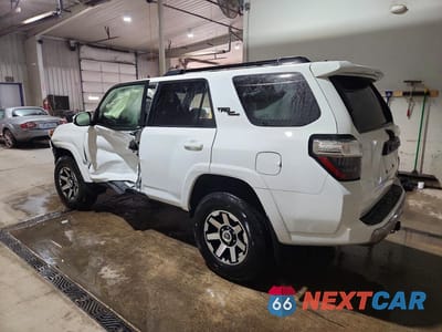 Drugie zdjęcie samochodu z przodu: 2024 TOYOTA 4RUNNER TRD OFF-ROAD PREMIUM VIN:JTERU5JR6R6303618 - miniatura