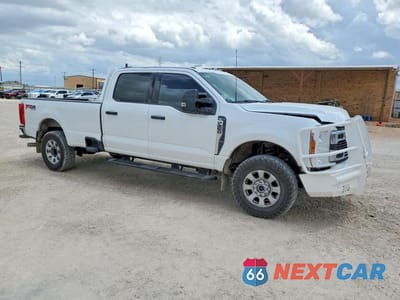 Czwarte zdjęcie samochodu z boku: 2024 FORD F250 SUPER DUTY VIN:1FT7W2BN8REC39989 - miniatura