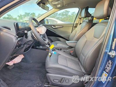 Zdjęcie 7 z 13 samochodu: 2025 KIA NIRO WIND VIN:KNDCR3L13S5144303 - miniatura