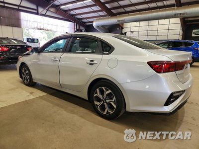 Drugie zdjęcie samochodu z przodu: 2019 KIA FORTE LXS VIN:3KPF24ADXKE006122 - miniatura