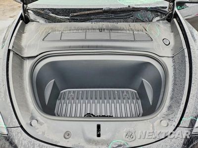 Zdjęcie 11 z 12 samochodu: 2023 TESLA MODEL Y VIN:7SAYGDEE5PF835455 - miniatura