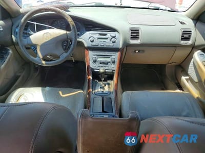 Zdjęcie 8 z 12 samochodu: 2000 ACURA 3.2TL VIN:19UUA5666YA043045 - miniatura