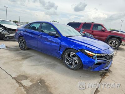 Czwarte zdjęcie samochodu z boku: 2025 HYUNDAI ELANTRA SEL SPORT VIN:KMHLM4DG5SU058435 - miniatura