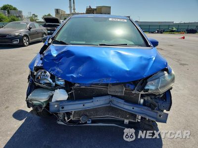 Piąte zdjęcie samochodu w środku: 2016 HONDA FIT EX VIN:JHMGK5H70GX036598 - miniatura