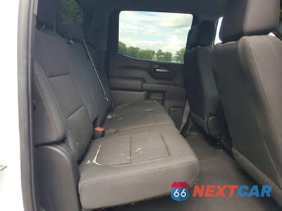 Zdjęcie 10 z 12 samochodu: 2021 CHEVROLET SILVERADO K1500 CUSTOM VIN:3GCPYBEKXMG295798 - miniatura