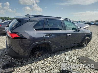 Trzecie zdjęcie samochodu z tyłu: 2025 TOYOTA RAV4 XLE VIN:2T3P1RFV8SW503079 - miniatura