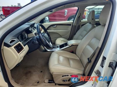 Zdjęcie 7 z 12 samochodu: 2014 VOLVO XC70 T6 VIN:YV4902BZ8E1181328 - miniatura