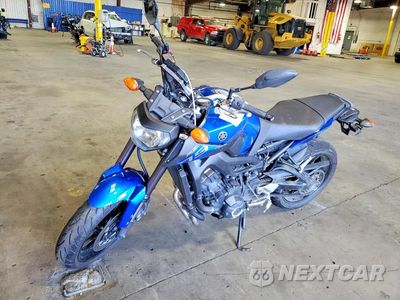 Trzecie zdjęcie samochodu z tyłu: 2016 YAMAHA FZ09 VIN:JYARN33EXGA010410 - miniatura