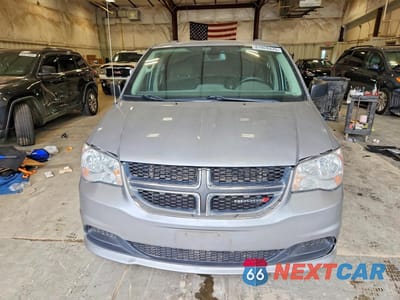 Piąte zdjęcie samochodu w środku: 2019 DODGE GRAND CARAVAN SE VIN:2C4RDGBG4KR587021 - miniatura