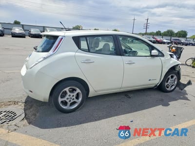 Trzecie zdjęcie samochodu z tyłu: 2012 NISSAN LEAF SV VIN:JN1AZ0CP8CT021459 - miniatura