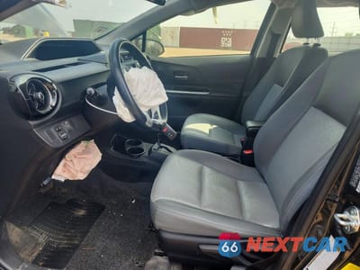 Zdjęcie 7 z 12 samochodu: 2015 TOYOTA PRIUS C FOUR VIN:JTDKDTB3XF1090590 - miniatura