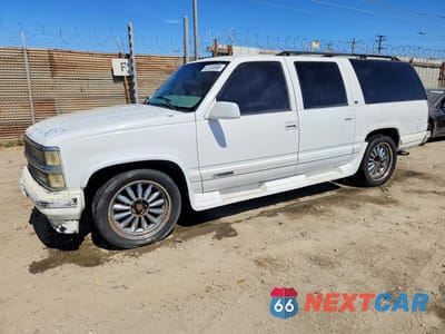 1999 CHEVROLET SUBURBAN C1500 3GNEC16R1XG187383 - główne zdjęcie licytacji z USA - miniatura