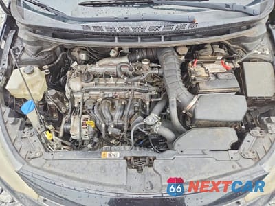 Zdjęcie 11 z 12 samochodu: 2016 KIA FORTE KOUP SX VIN:KNAFZ6A31G5601360 - miniatura
