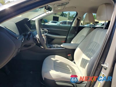 Zdjęcie 7 z 13 samochodu: 2021 HYUNDAI SONATA HYBRID BLUE VIN:KMHL24JJ0MA035509 - miniatura