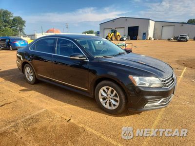 Czwarte zdjęcie samochodu z boku: 2016 VOLKSWAGEN PASSAT S VIN:1VWAT7A36GC016724 - miniatura