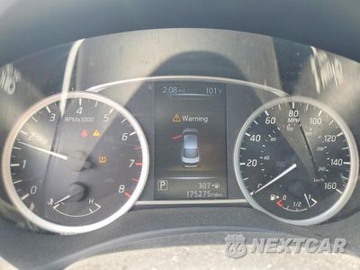 Zdjęcie 9 z 12 samochodu: 2018 NISSAN SENTRA S VIN:3N1AB7AP1JY209566 - miniatura