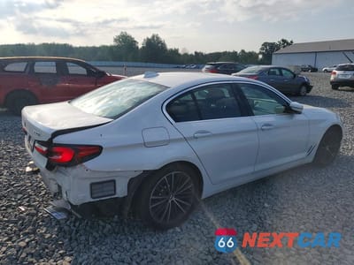 Trzecie zdjęcie samochodu z tyłu: 2022 BMW 530 XI VIN:WBA13BJ00NWX59397 - miniatura