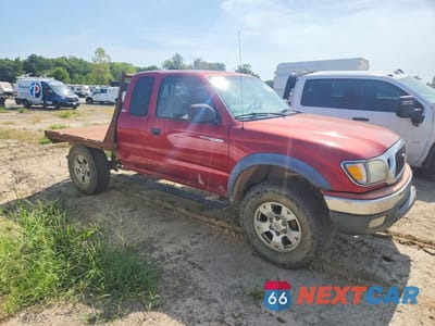 Czwarte zdjęcie samochodu z boku: 2004 TOYOTA TACOMA V6 VIN:5TEWN72N34Z356817 - miniatura