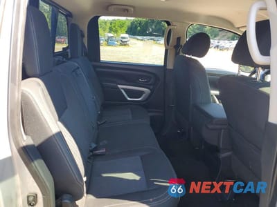 Zdjęcie 10 z 12 samochodu: 2018 NISSAN TITAN S VIN:1N6AA1EJ5JN515392 - miniatura